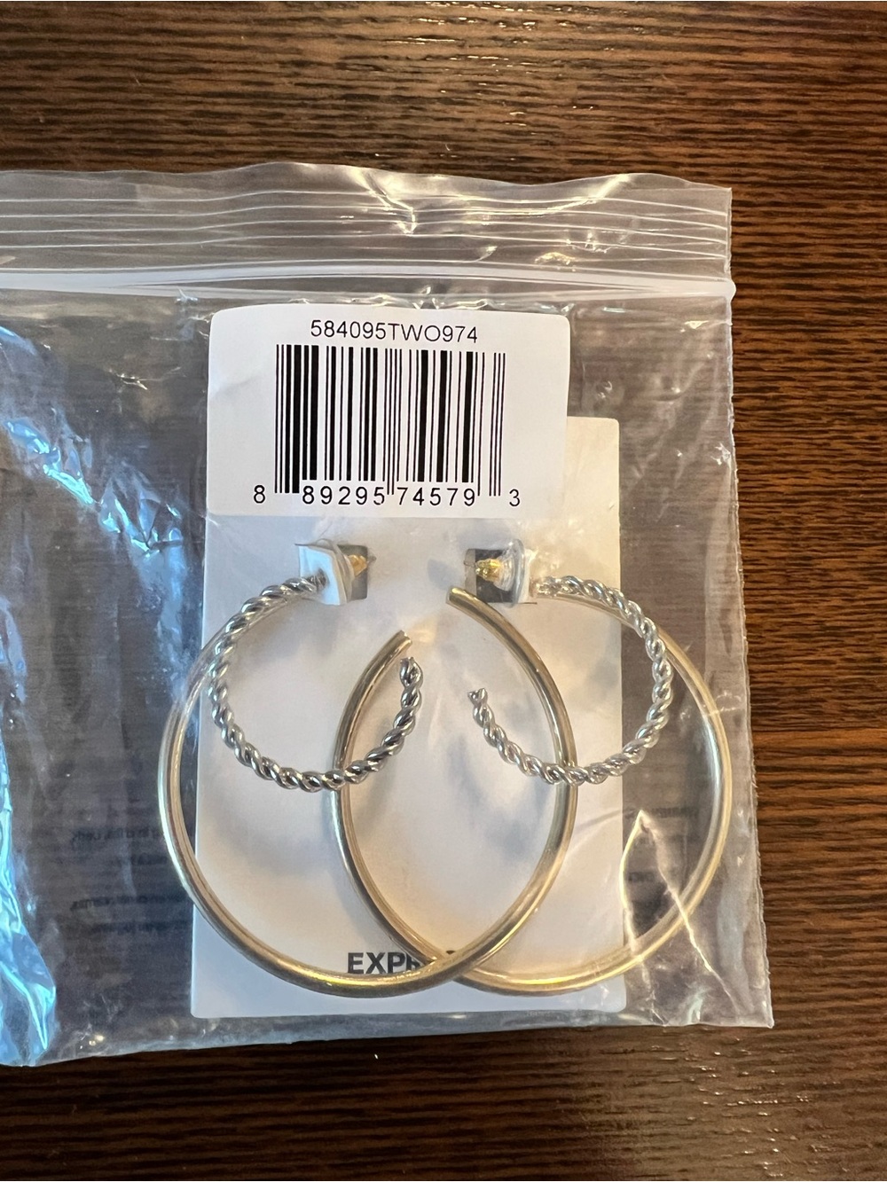 Express earrings - Picture 3 of 4